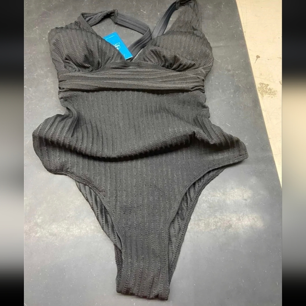 NEW Cupshe Black Ginger Ribbed & Ruched One-Piece - Picture 2 of 6